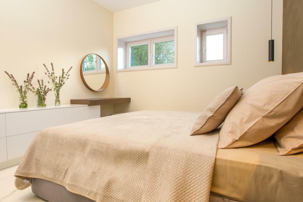 Apartmani Paklenica Noa Starigrad Paklenica Extérieur photo