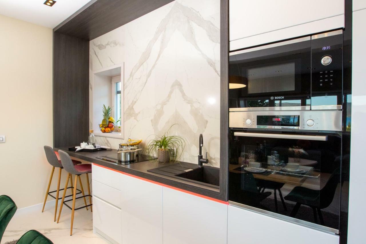 Apartmani Paklenica Noa Starigrad Paklenica Extérieur photo