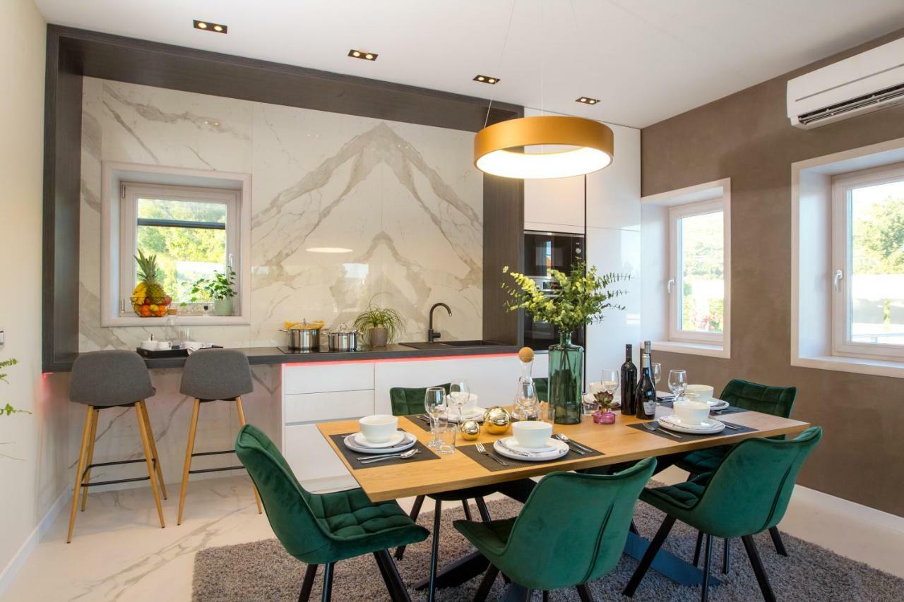Apartmani Paklenica Noa Starigrad Paklenica Extérieur photo