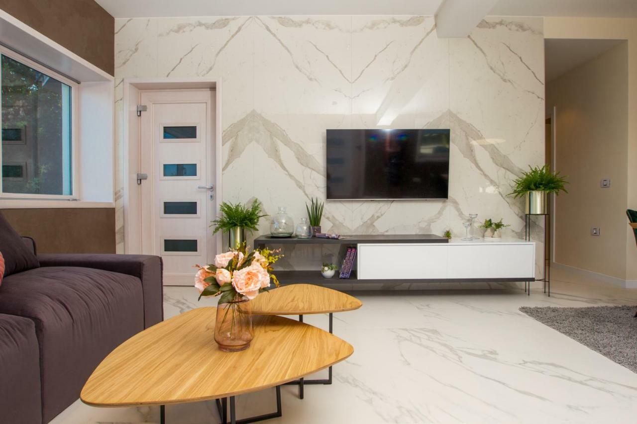 Apartmani Paklenica Noa Starigrad Paklenica Extérieur photo